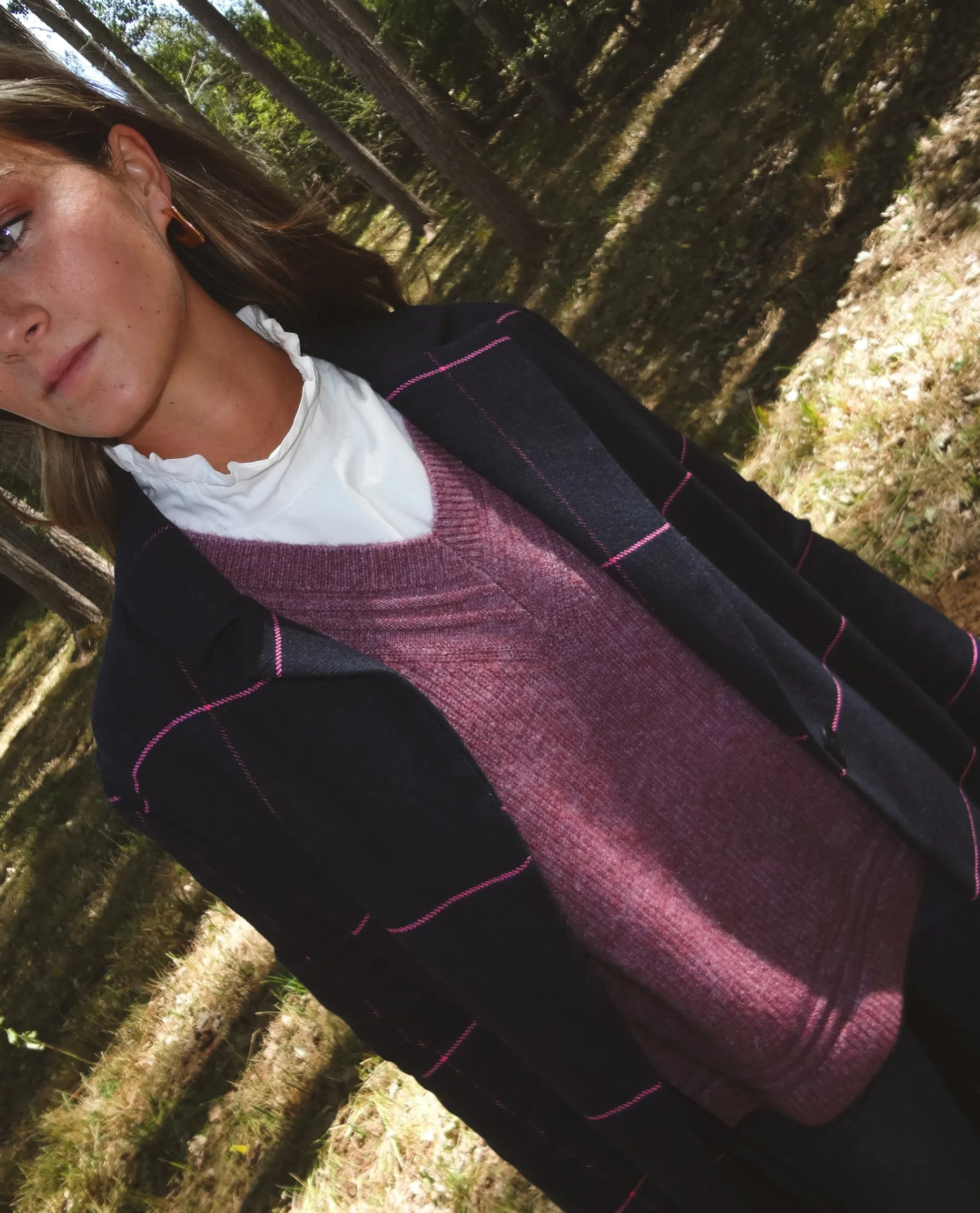 ABRIGO REUNITED · AZUL Y FUCSIA