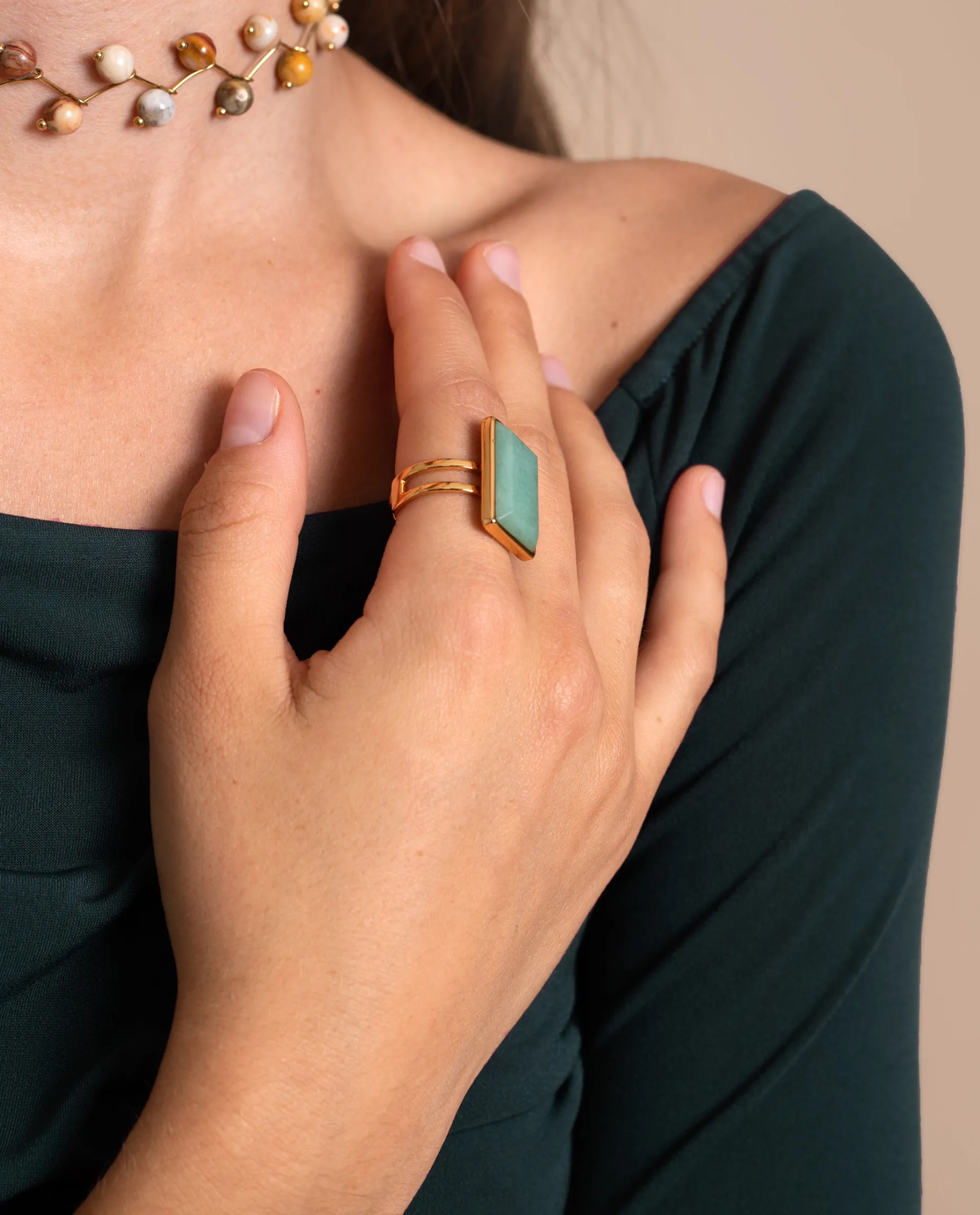 ANILLO BALANCE GREEN · BAÑO ORO