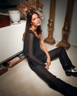 BLUSA MEET US THERE · NEGRO