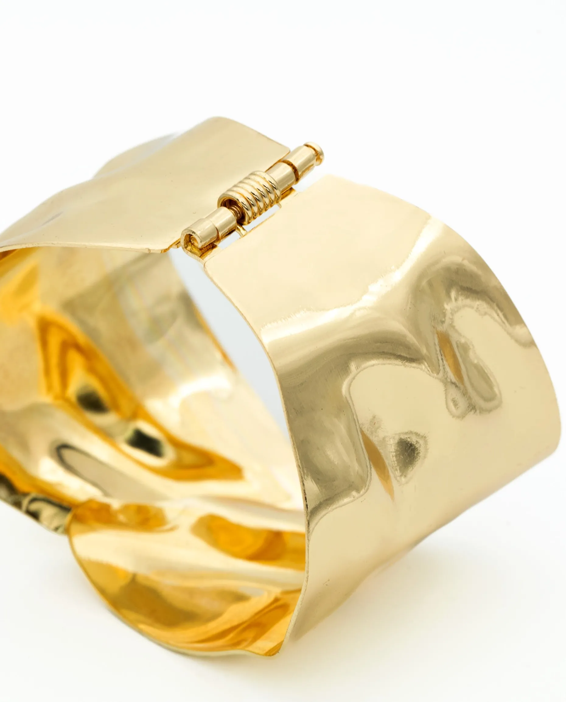 BRAZALETE CROSS LEAF · BAÑO ORO