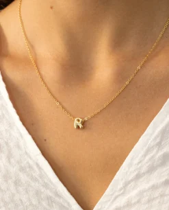 COLLAR LETRA EVERYDAY · PLATA BAÑO ORO