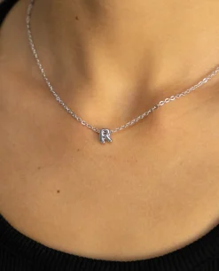 COLLAR LETRA EVERYDAY · PLATA