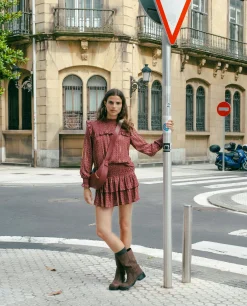 FALDA TOGETHER AS ONE · BURDEOS