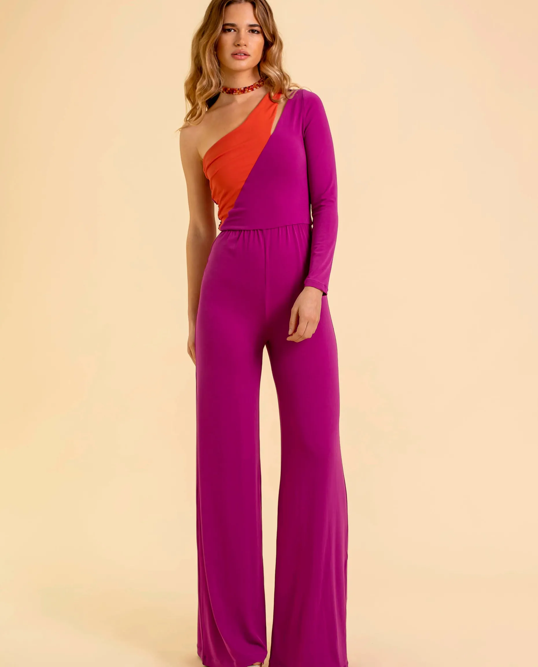 MONO MRS. RIVERA · NARANJA Y BUGANVILLA