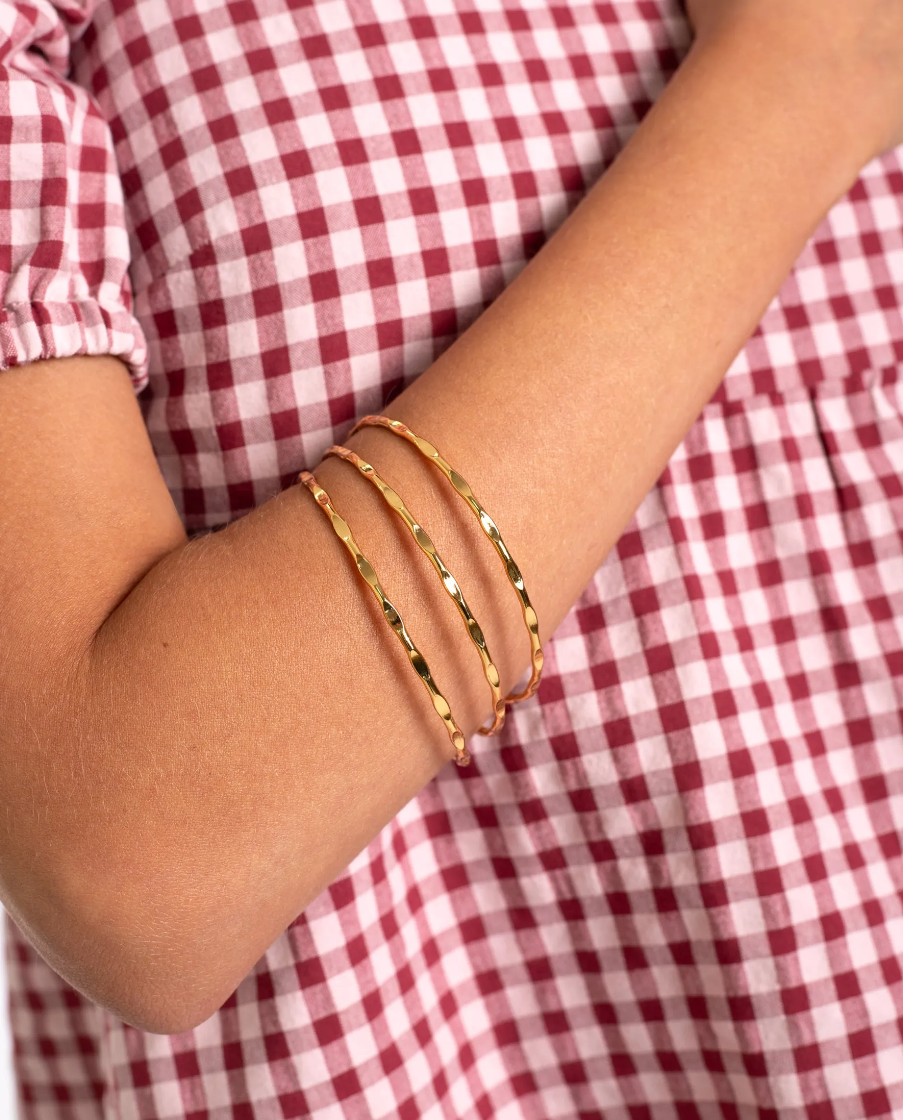 PACK 3 BRAZALETES PROTECTION · BAÑO ORO