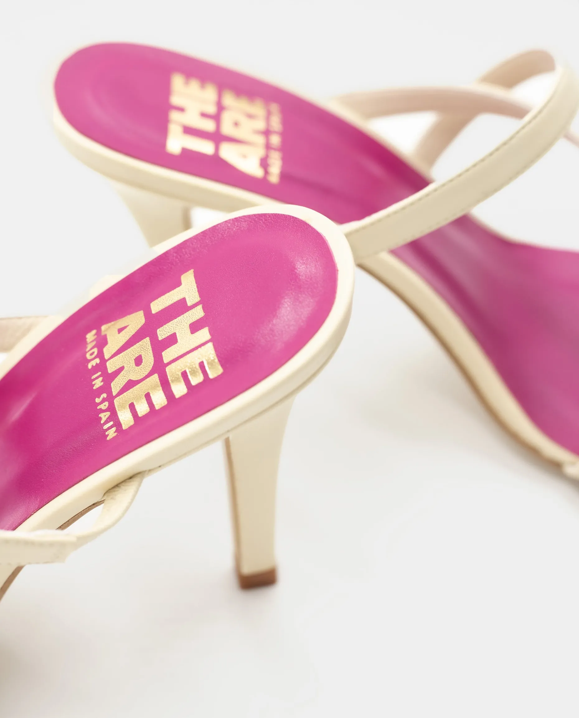 SANDALIA #3 · CRUDO