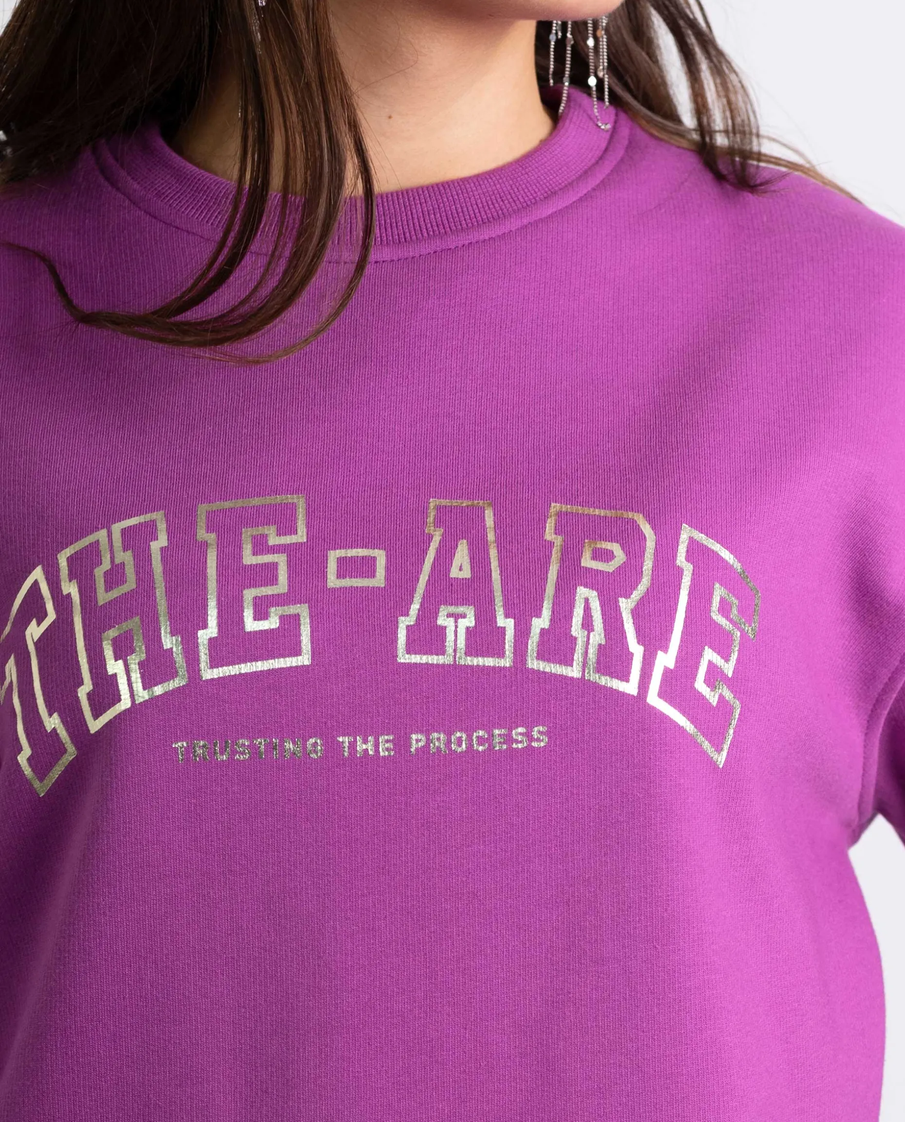 SUDADERA TRUST THE PROCESS · MORADO