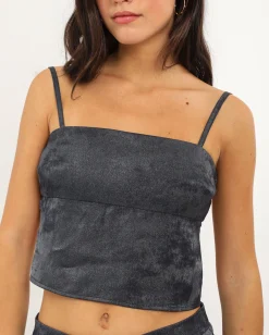 TOP NIGHT CONFESSIONS · PLOMO