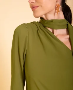 VESTIDO MRS. DE ROJAS · VERDE OLIVA