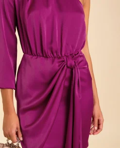 VESTIDO MRS. VERGARA · CIRUELA